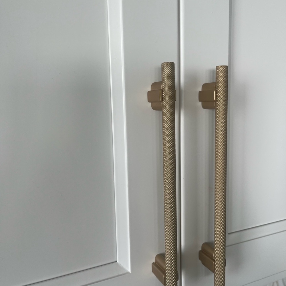 6 Brass Knurled Cabinet Handles
